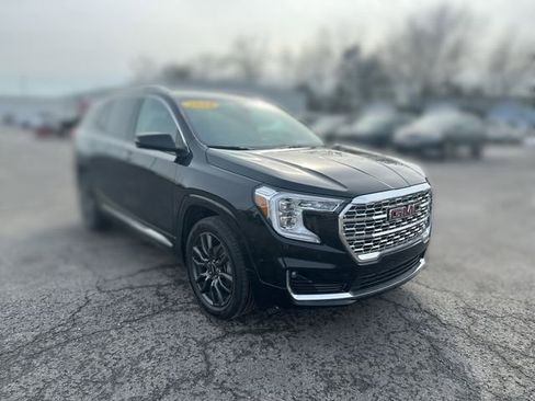 Used 2024 GMC Terrain Denali w/ Black Diamond Edition image 11
