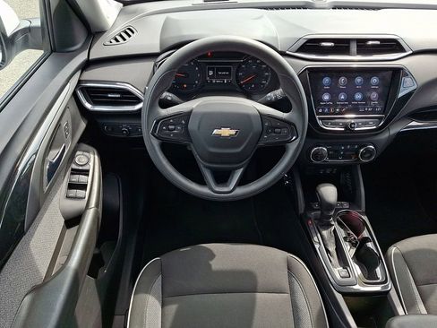 Certified 2023 Chevrolet TrailBlazer LT w/ Convenience Package AWD/4WD image 12