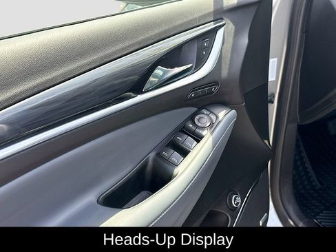 Used 2024 Buick Enclave Premium AWD/4WD image 18