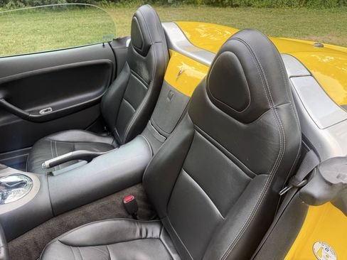Used 2007 Pontiac Solstice Convertible w/ Premium Package RWD image 9
