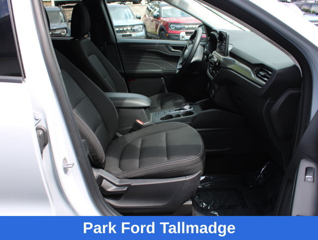 Used 2025 Ford Escape Active AWD/4WD image 21
