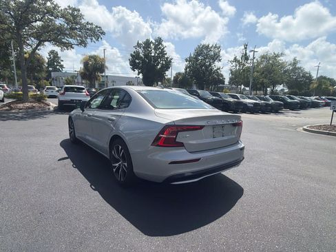 Used 2025 Volvo S60 B5 Core FWD image 14