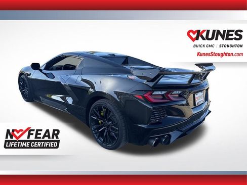 Used 2021 Chevrolet Corvette Stingray Convertible w/ Z51 Performance Package RWD image 8