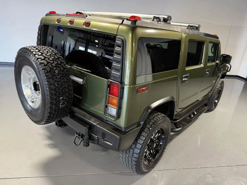 Used 2004 HUMMER H2 w/ Preferred Equipment Group AWD/4WD image 6