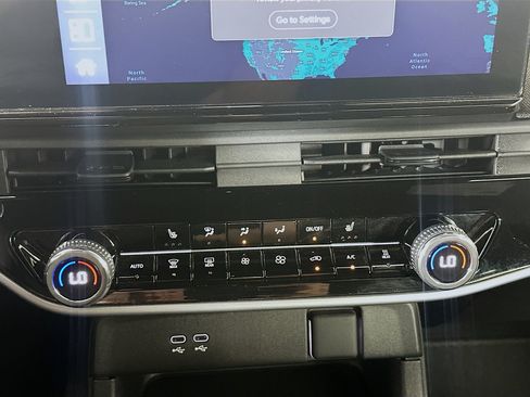 Used 2024 Honda Prologue EX image 24