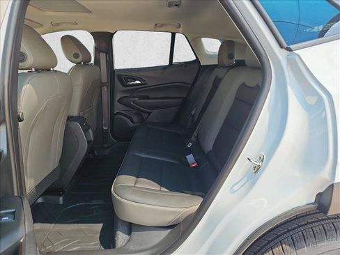 New 2026 Chevrolet Trax ACTIV w/ Sunroof Package FWD image 15