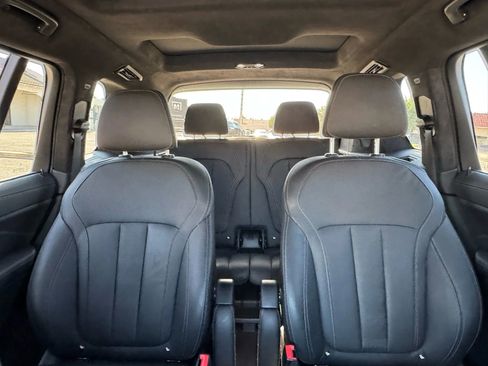 Used 2021 BMW X7 xDrive40i w/ Premium Package image 20
