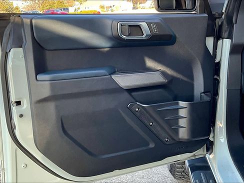 Used 2022 Ford Bronco Outer Banks w/ Sasquatch Package image 21