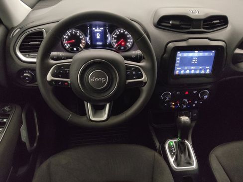 Used 2020 Jeep Renegade Latitude image 22