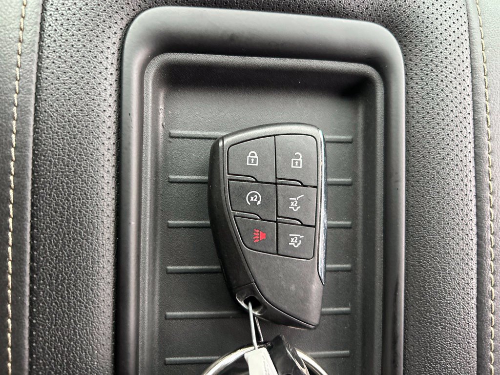 Used 2023 GMC Yukon SLT RWD image 36