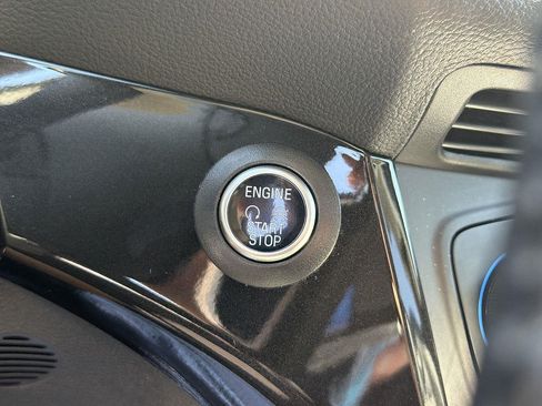 Used 2019 Ford Escape Titanium FWD image 16