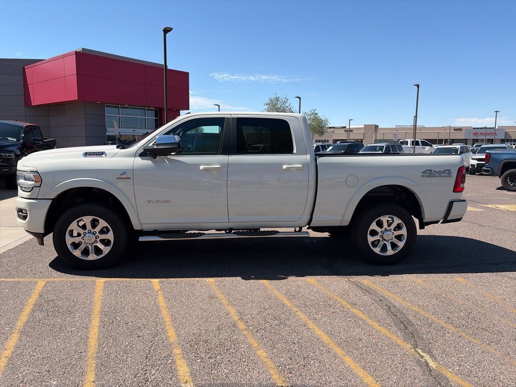 Used 2021 RAM 2500 Laramie AWD/4WD image 2
