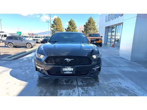 Used 2016 Ford Mustang Coupe image 2