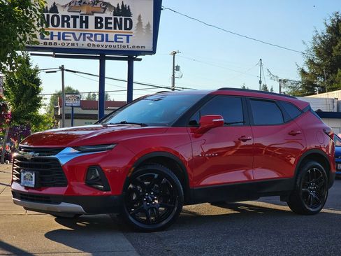 Used 2020 Chevrolet Blazer LT FWD image 1