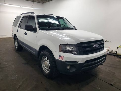 Used 2017 Ford Expedition XL w/ Fleet Convenience Package RWD image 3