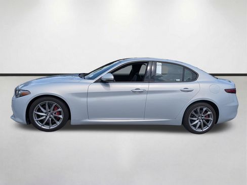 Used 2023 Alfa Romeo Giulia Sprint RWD image 7