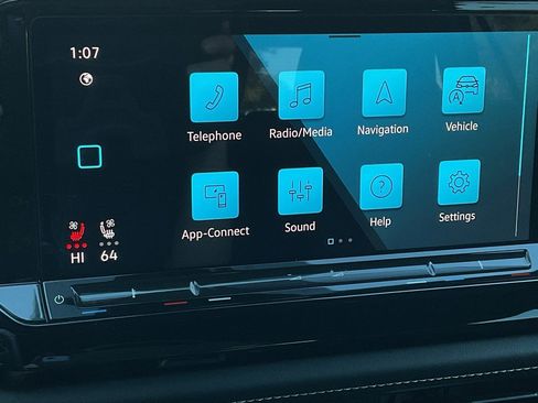 Used 2024 Volkswagen Atlas Cross Sport SE image 30