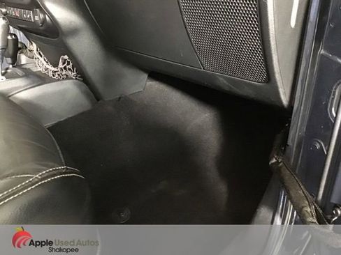 Used 2016 Jeep Wrangler Unlimited Sahara w/ Connectivity Group image 21