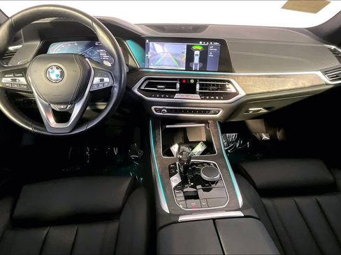 Used 2021 BMW X5 xDrive40i w/ Premium Package image 16