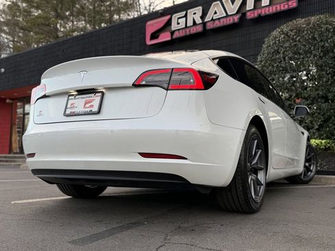 Used 2022 Tesla Model 3 Standard Range image 13