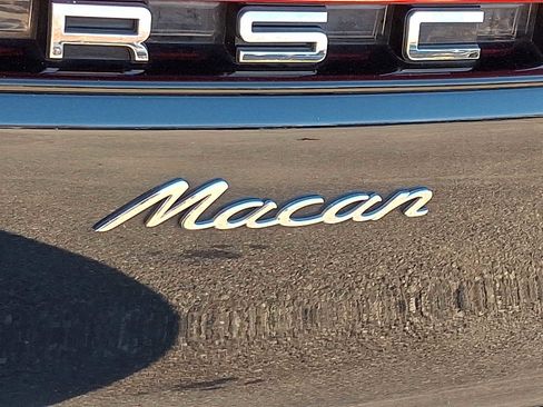 Used 2022 Porsche Macan image 30