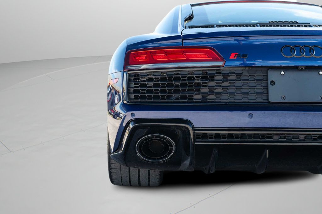 Used 2022 Audi R8 V10 performance w/ Sport Exhaust Package RWD image 9