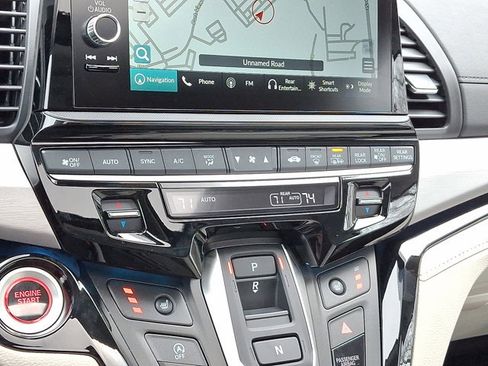 New 2026 Honda Odyssey Touring image 15