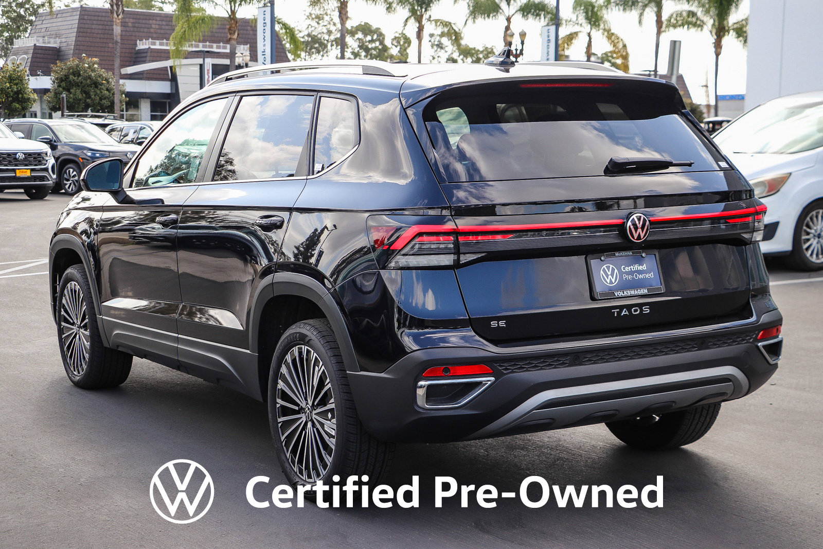 Used 2025 Volkswagen Taos SE FWD image 9