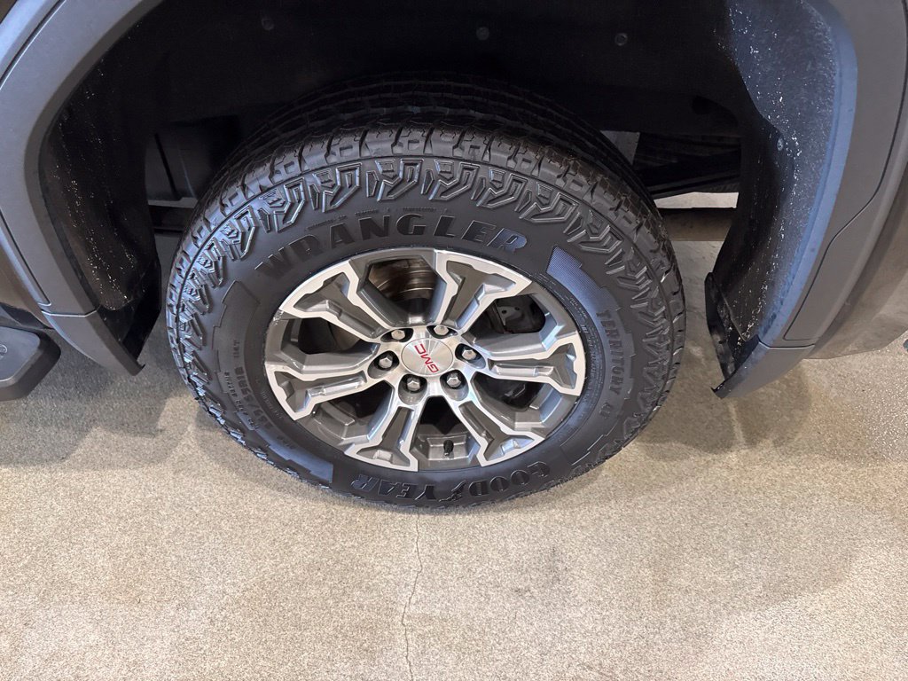 Used 2020 GMC Sierra 1500 SLE w/ X31 Off-Road Package AWD/4WD image 10