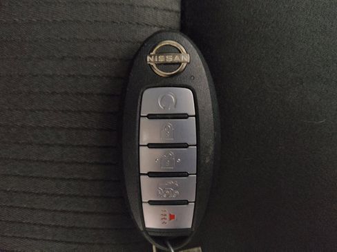 Used 2025 Nissan Altima 2.5 SV FWD image 32