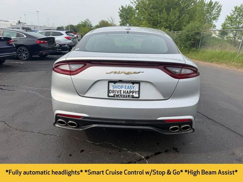 Used 2018 Kia Stinger Premium AWD/4WD image 9