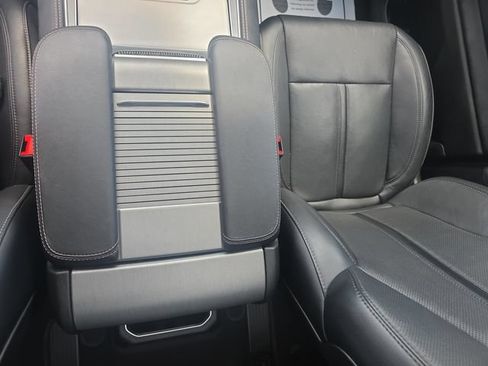 Used 2024 Jeep Wagoneer L Series II AWD/4WD image 34