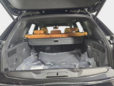 New 2026 BMW X5 xDrive50e w/ M Sport Package AWD/4WD image 11