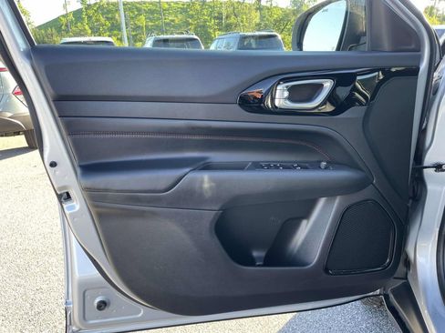 Used 2024 Jeep Compass Trailhawk AWD/4WD image 5