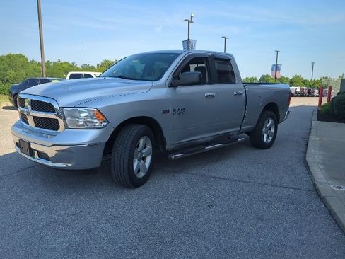 Used 2015 RAM 1500 Classic SLT AWD/4WD image 5