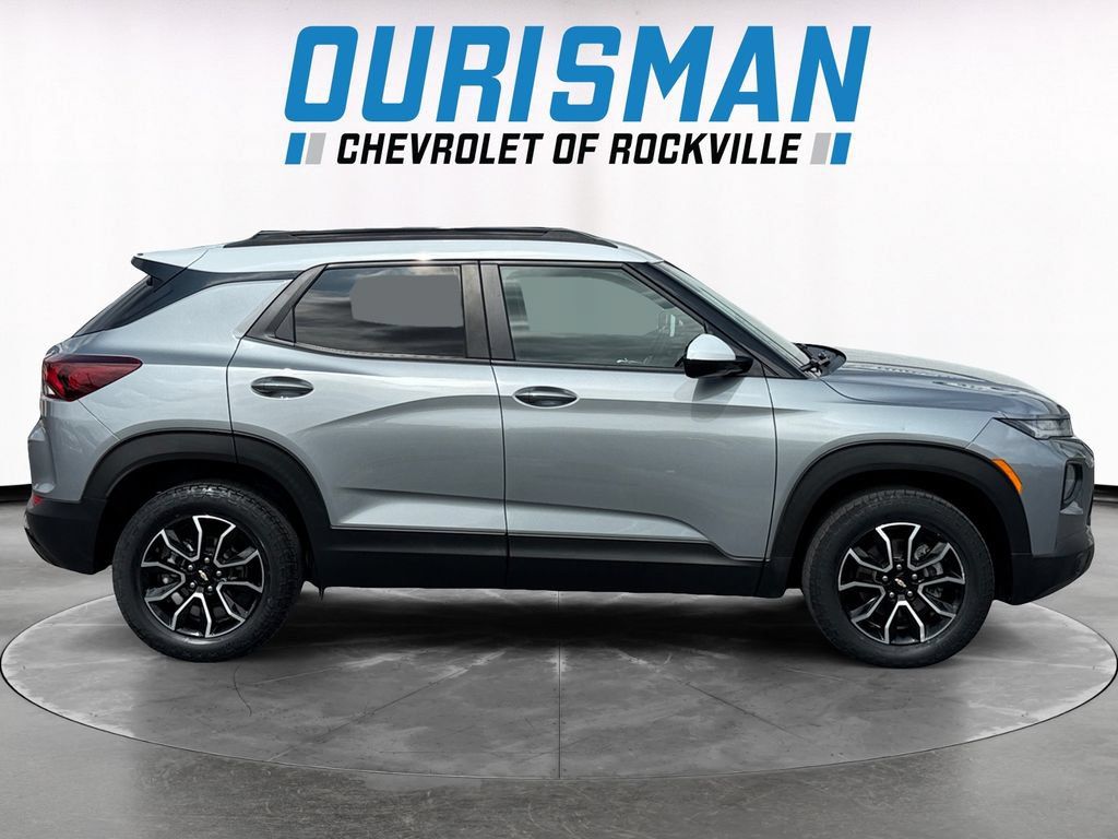 Used 2023 Chevrolet TrailBlazer ACTIV w/ Convenience Package AWD/4WD image 7