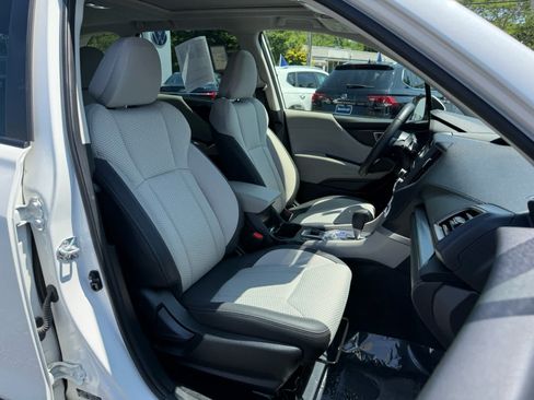 Used 2023 Subaru Forester Premium AWD/4WD image 10