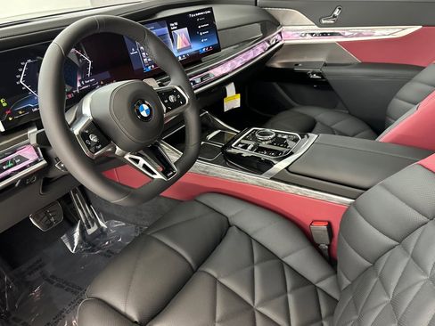 New 2026 BMW 740i w/ Premium Package image 4
