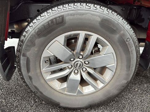 Certified 2025 Nissan Frontier SV AWD/4WD image 9
