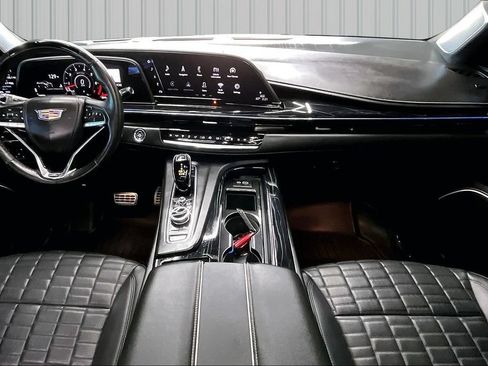 Used 2023 Cadillac Escalade ESV V AWD/4WD image 7