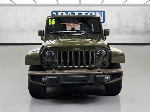Used 2016 Jeep Wrangler Unlimited Sahara image 2