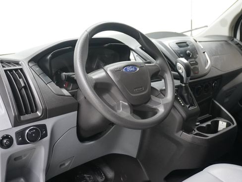 Used 2016 Ford Transit 250 image 8