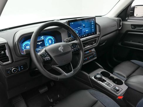 Certified 2025 Ford Bronco Sport Outer Banks w/ Outer Banks Tech Package+ AWD/4WD image 13