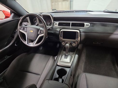 Used 2015 Chevrolet Camaro SS RWD image 12