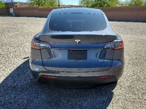 Used 2020 Tesla Model Y Long Range AWD/4WD image 6