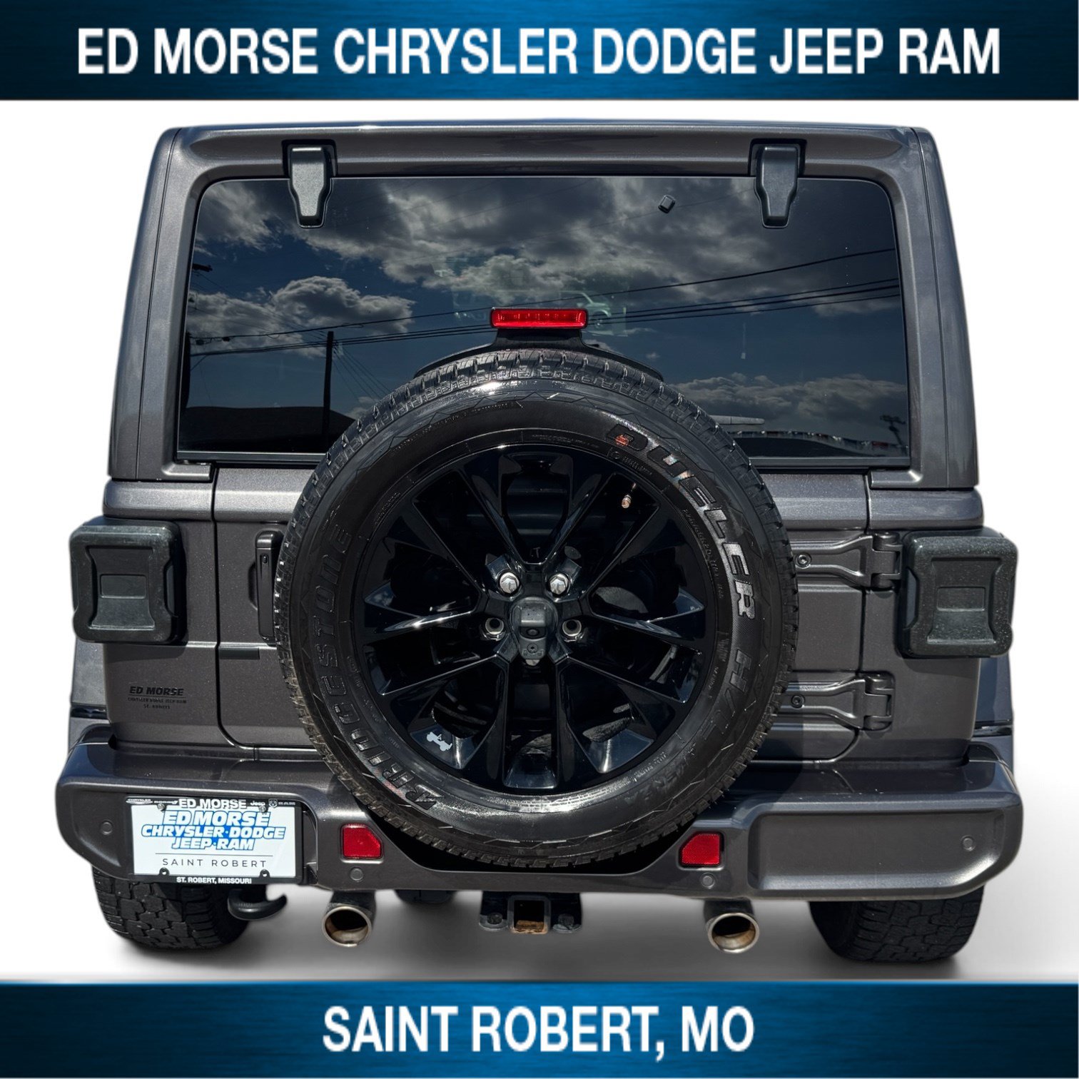 Used 2021 Jeep Wrangler Unlimited Sahara AWD/4WD image 3
