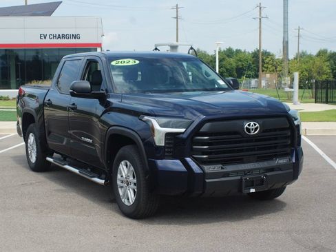 Used 2023 Toyota Tundra SR5 w/ SR5 Convenience Package RWD image 2