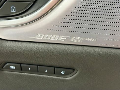 Used 2025 Cadillac XT6 Premium Luxury w/ Platinum Package image 17