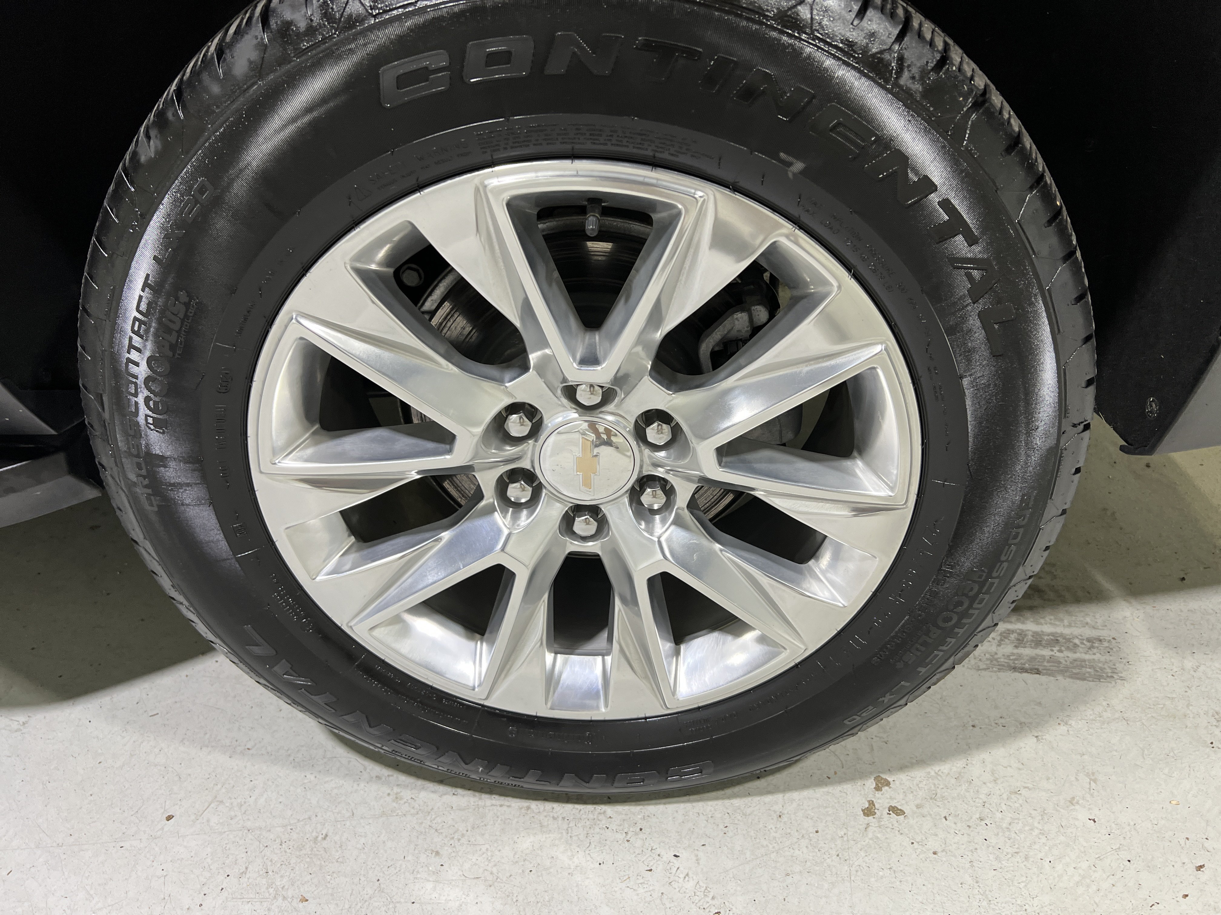 Certified 2025 Chevrolet Suburban Premier w/ Max Trailering Package AWD/4WD image 13