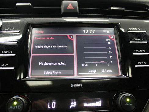 Used 2020 Toyota Camry SE image 39